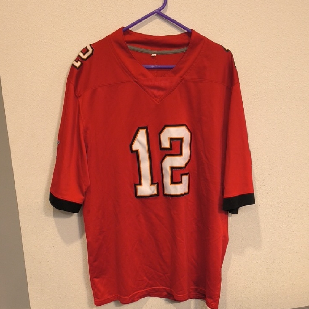 Tom Brady Tampa Bay Men's Red Jersey Size XL Number 12